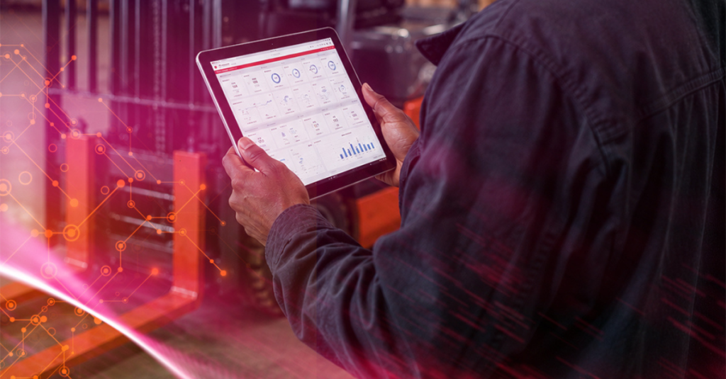 WAREHOUSING: CONNECTED FLEETS PROMOTE SAFETY AND EFFICIENCY